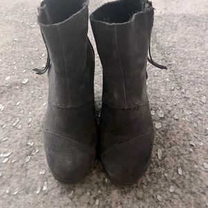 TOMS wedge bootie dark grey color size 7